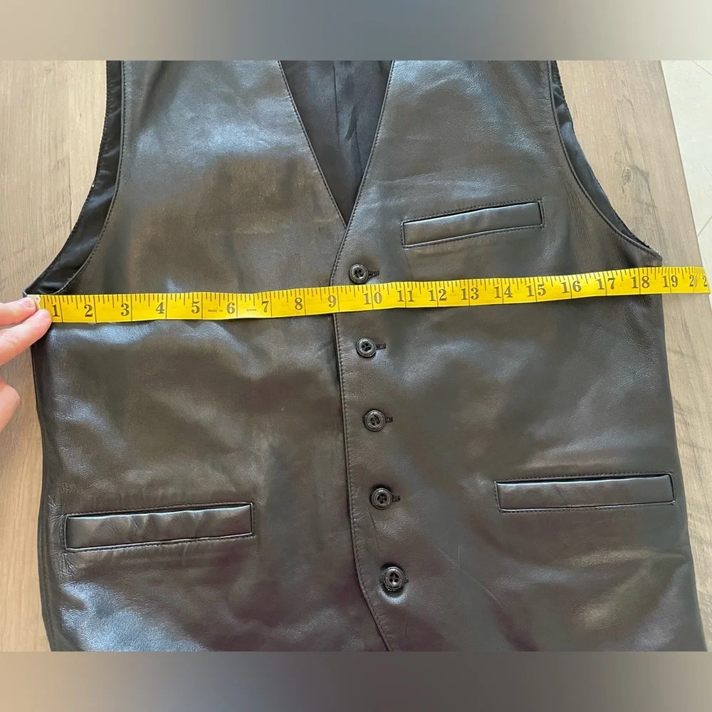 VINTAGE Irvine Park genuine leather mens motorcycle vest size L